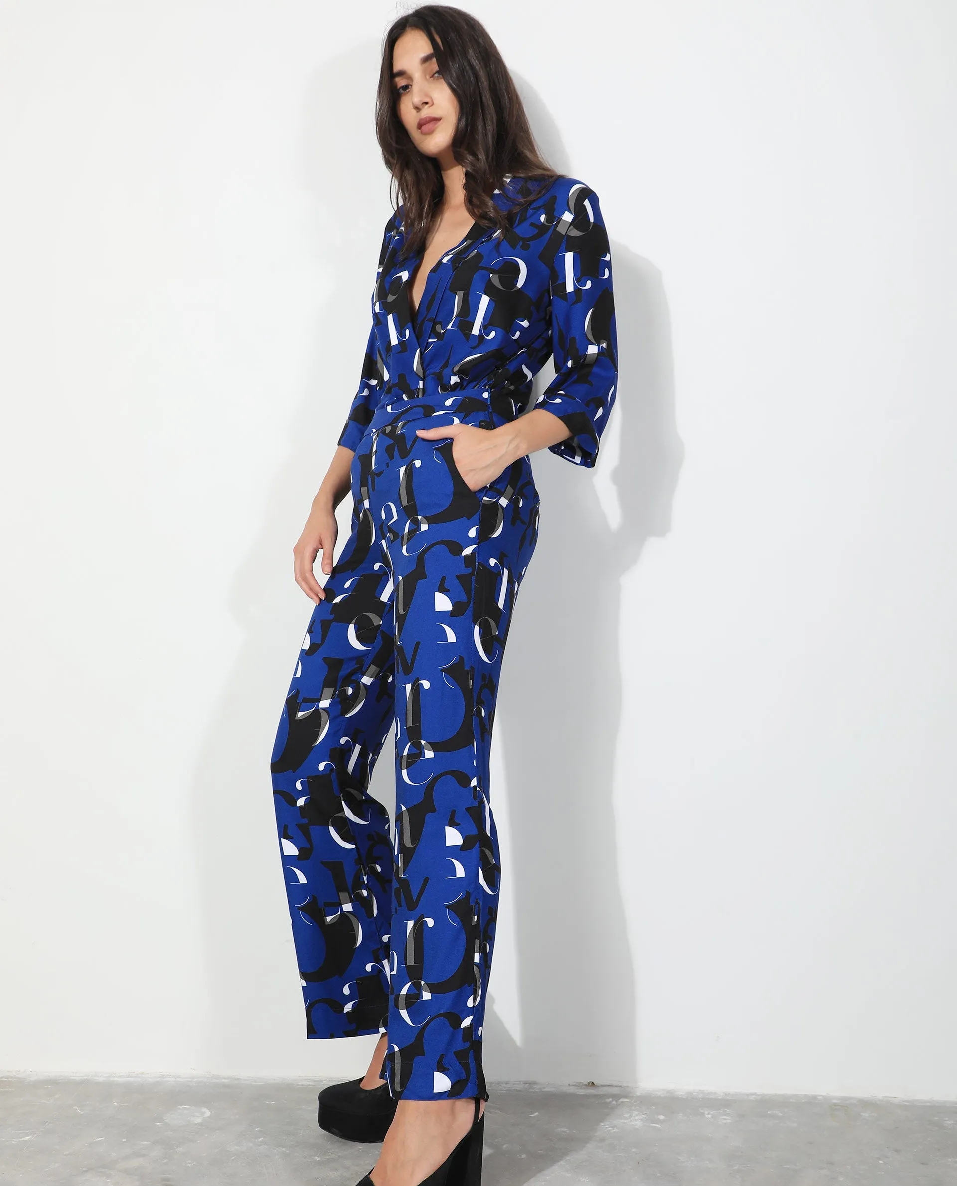 Rareism Women Ryan Blue Viscose Fabric Regular Fit Abstract Print Ankle Length Trousers