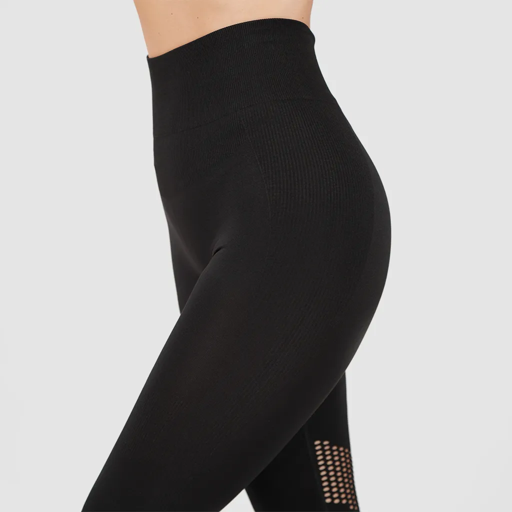 WOMEN-ESSENTIAL-SEAMLESS-MESH-LEGGING (BLACK)